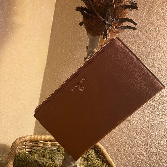 Michael kors handbag - Picture 2 of 10